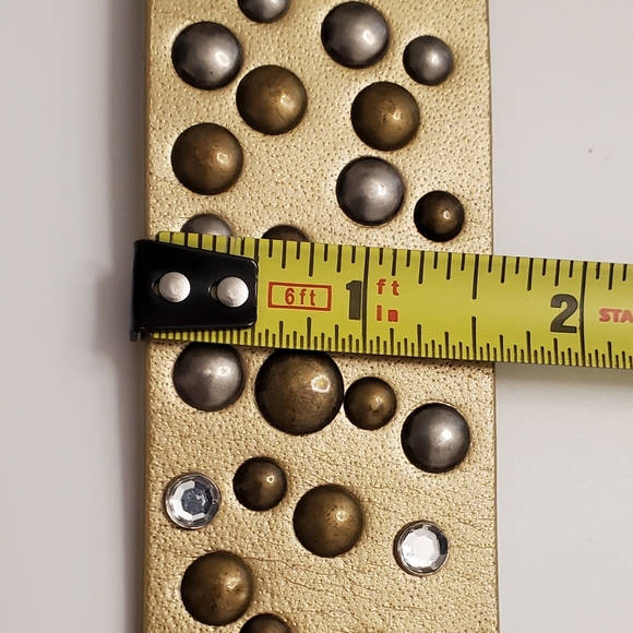 Medium Gold Riveted/Studded Thick Leather Belt 32" to 36" - Picture 5 of 14